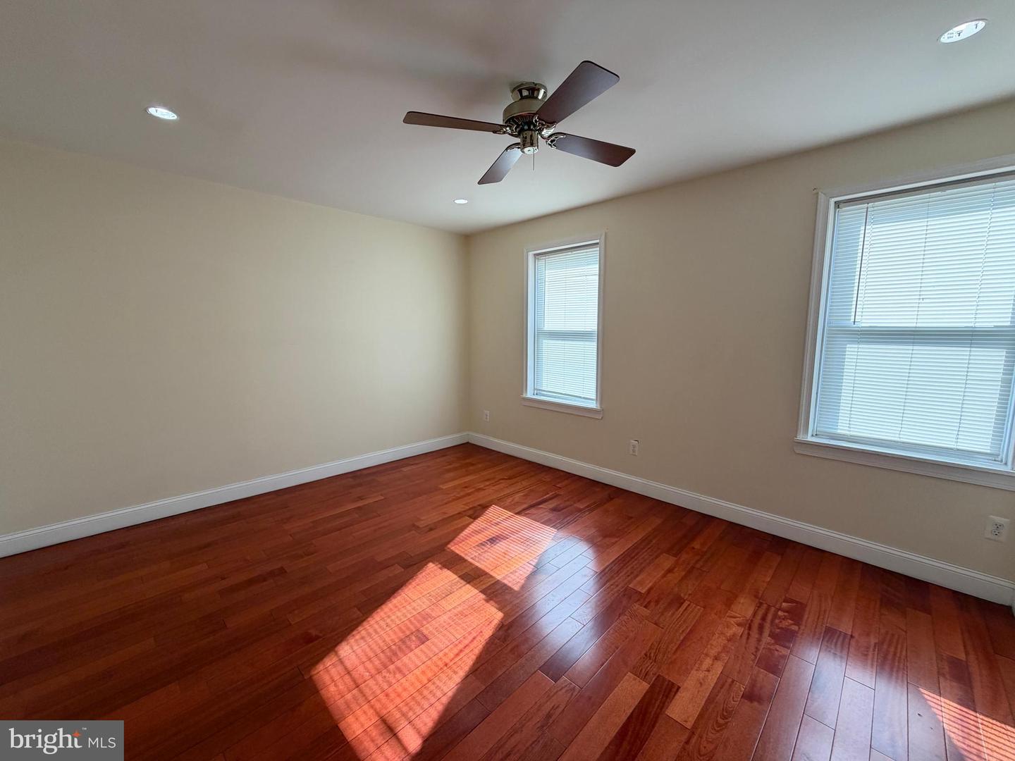 6735 Grovers Ave Property Photo 41