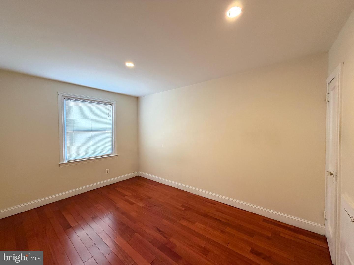 6735 Grovers Ave Property Photo 45