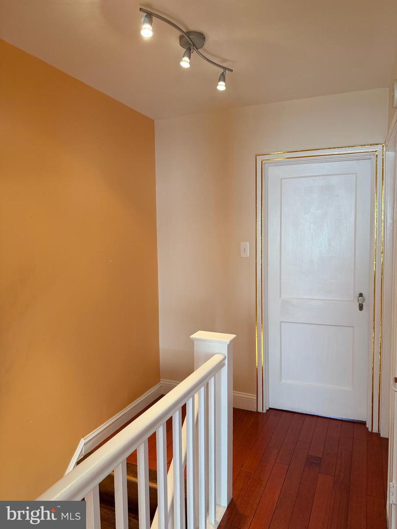 6735 Grovers Ave Property Photo 56