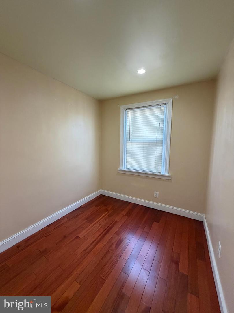 6735 Grovers Ave Property Photo 57