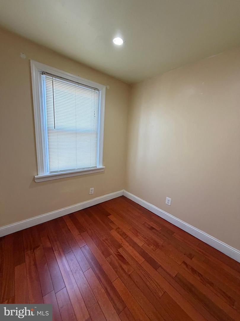 6735 Grovers Ave Property Photo 60