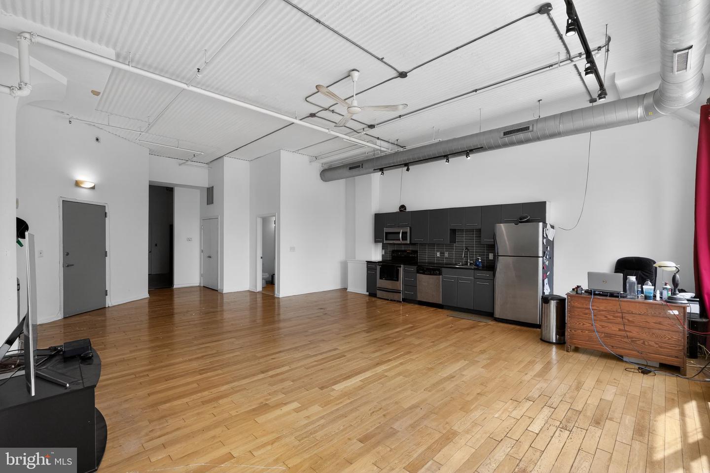 2200 Arch St #416 Property Photo 11