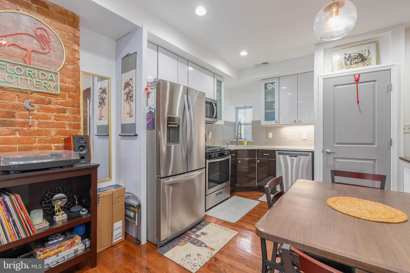 1517 Cambridge St #2 Property Photo 6