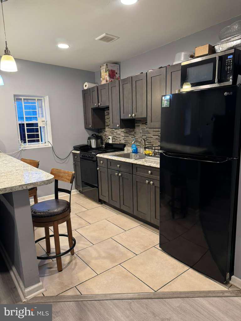 4625 Ditman St Property Photo 14