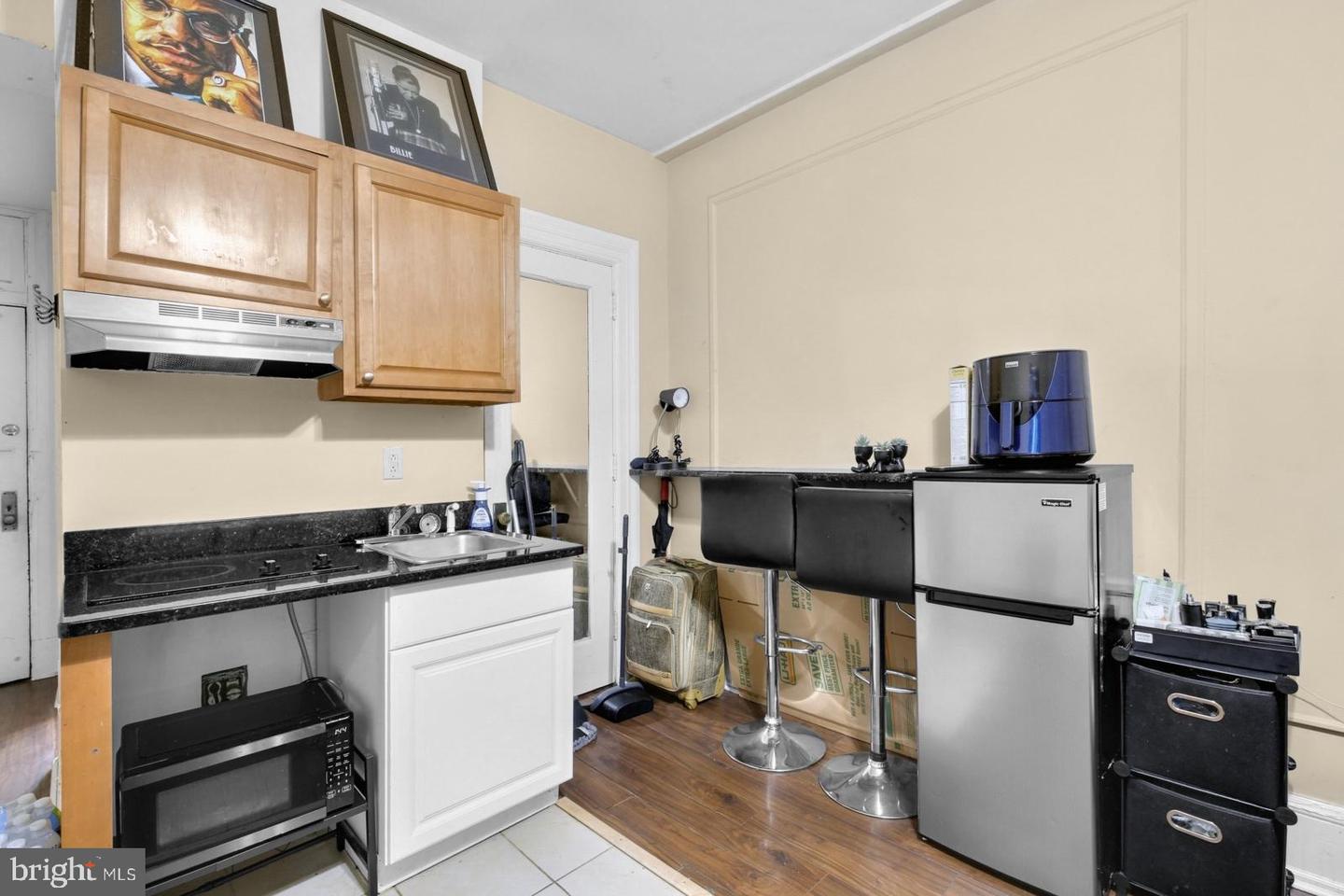 1324 Locust St #420 Property Photo 2