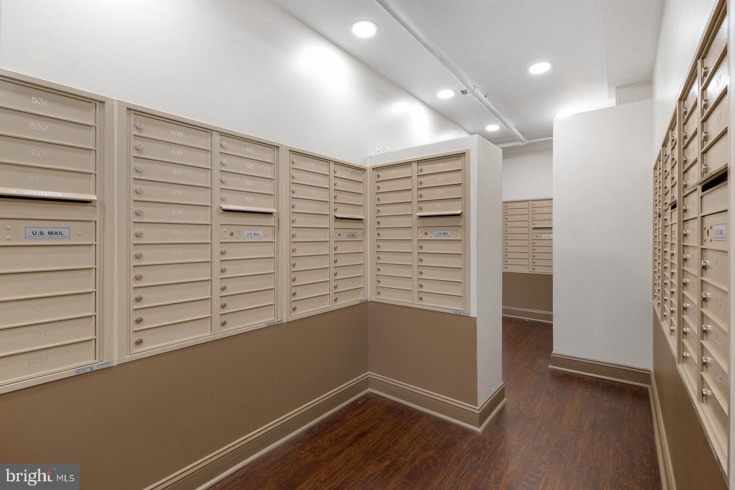 1324 Locust St #420 Property Photo 12