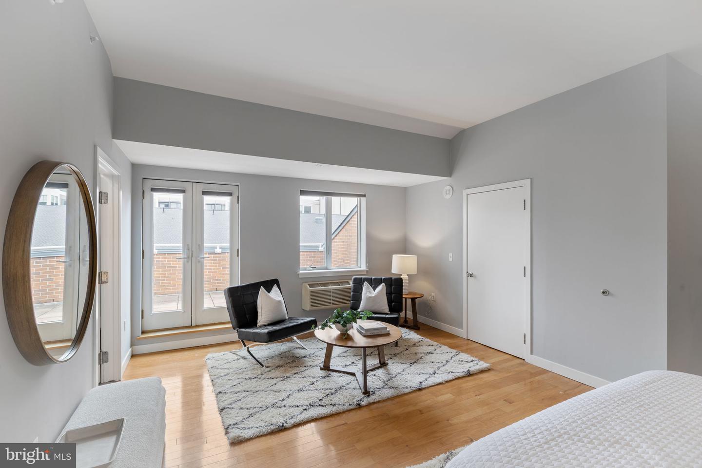 1900-00 Hamilton St #d19 Property Photo 17