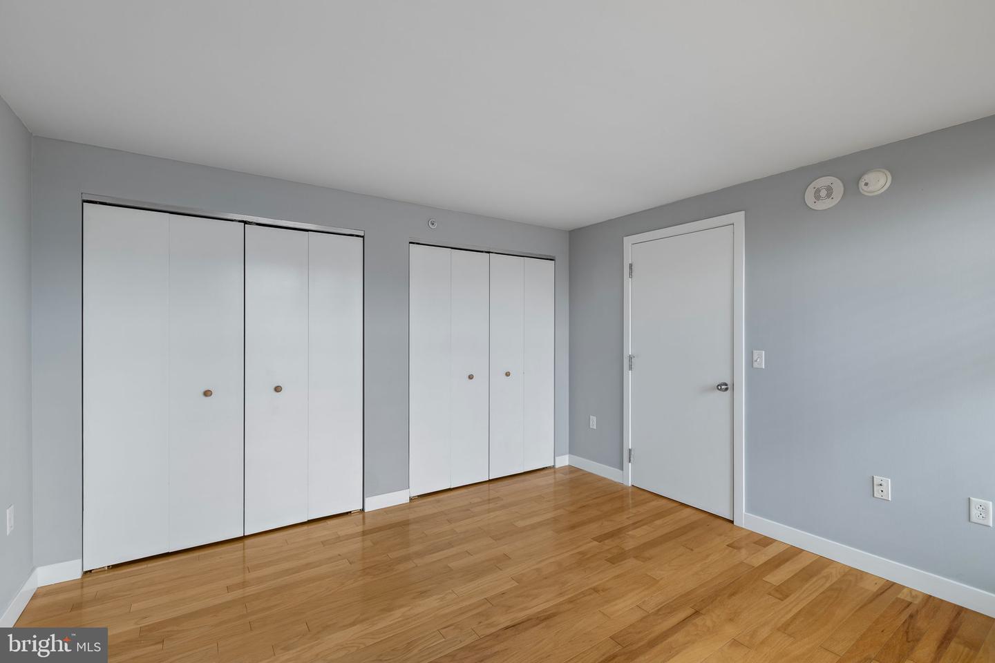 1900-00 Hamilton St #d19 Property Photo 23
