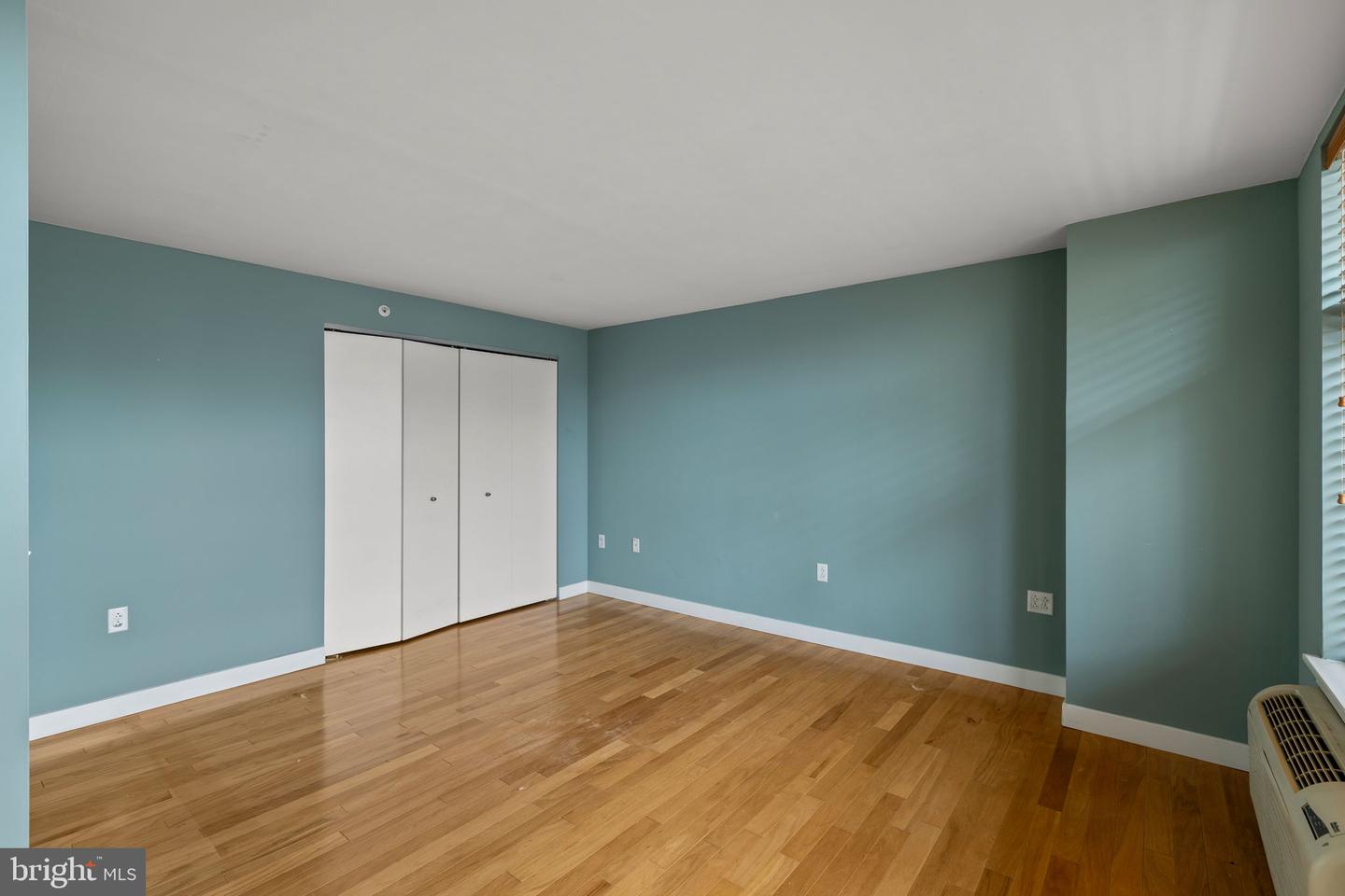1900-00 Hamilton St #d19 Property Photo 29
