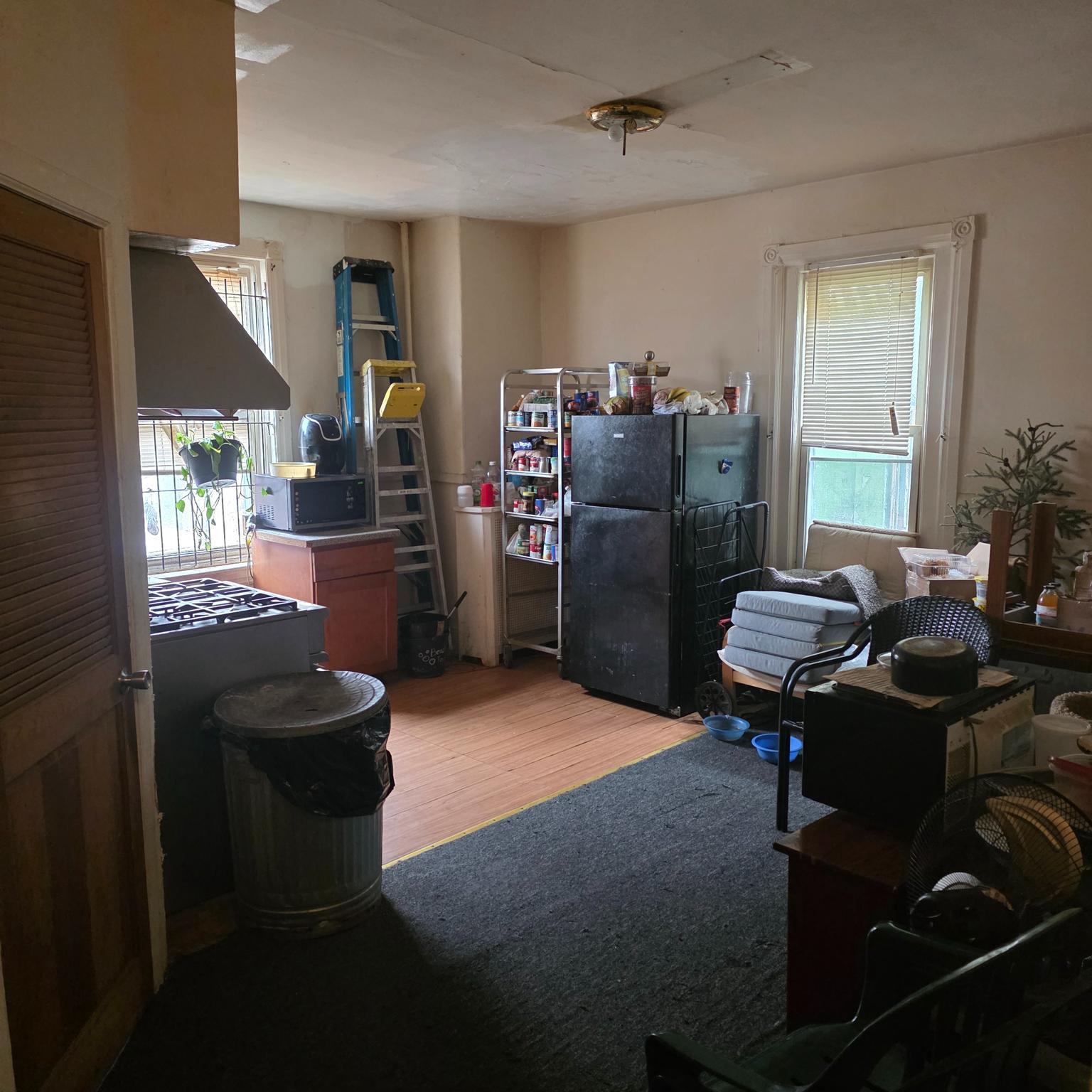 5625 Chester Ave Property Photo 3
