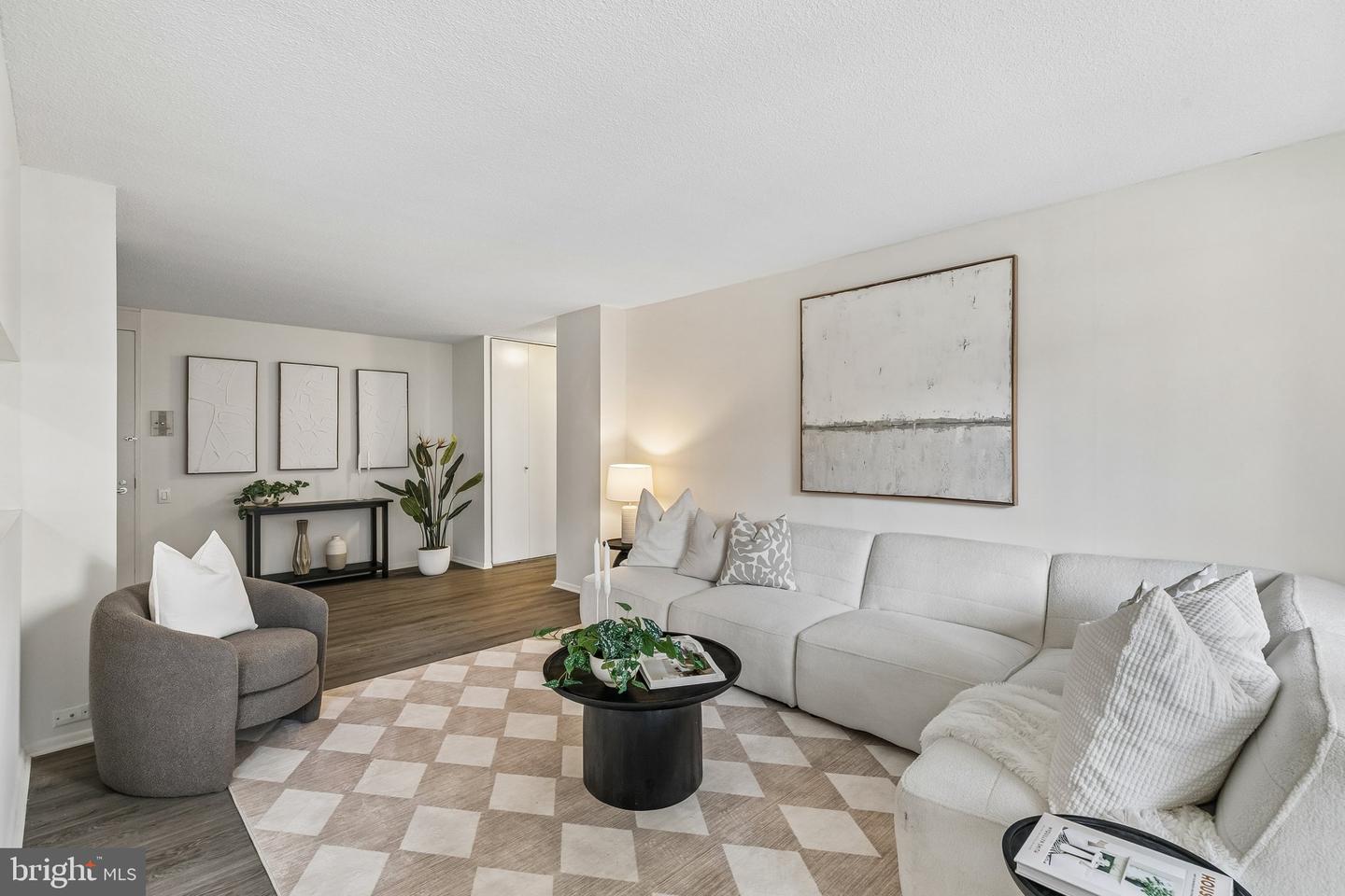 1326-42 Spruce St #703 Property Photo 4