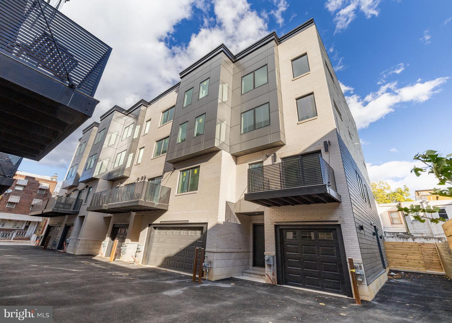 706 Latona St #f Property Photo 1