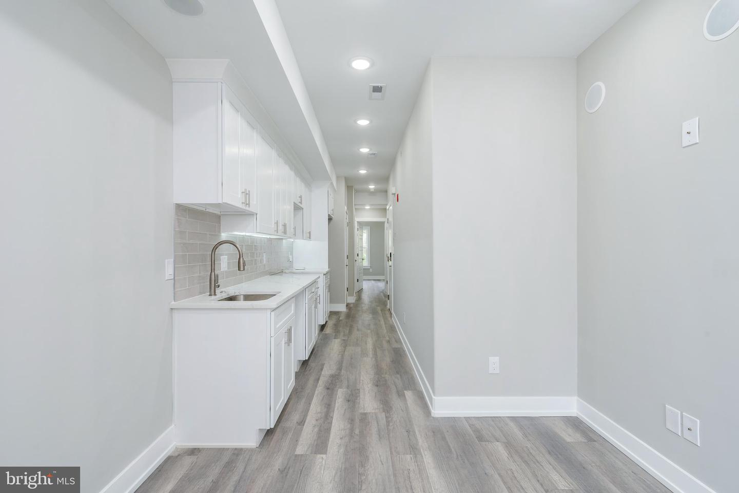 103 E Duval St #2 Property Photo 6