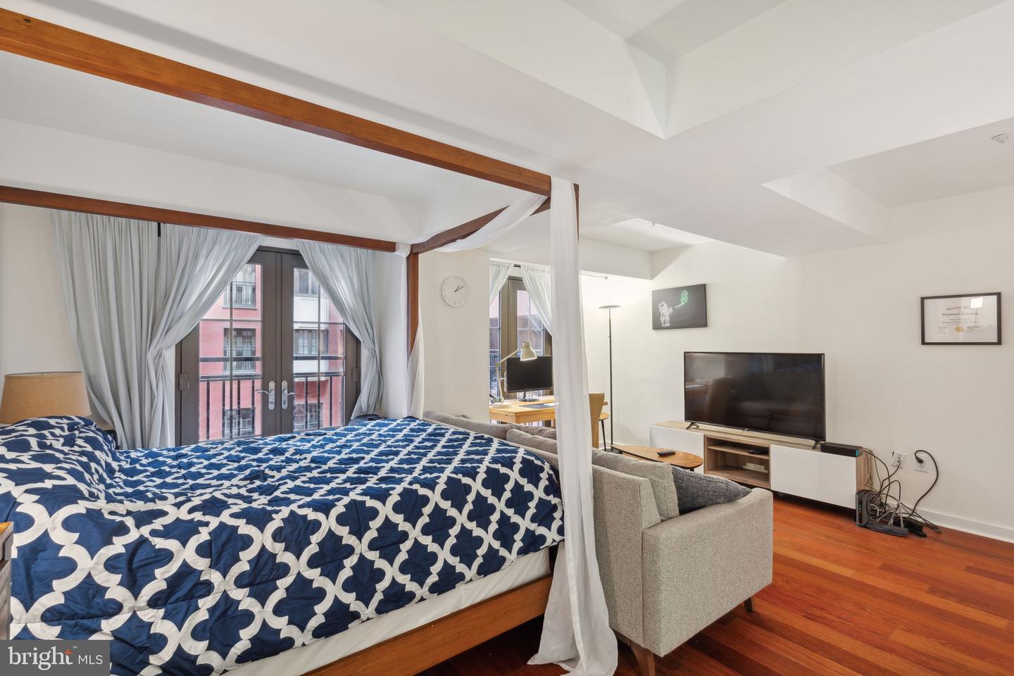 219-29 S 18th St #414 Property Photo 10