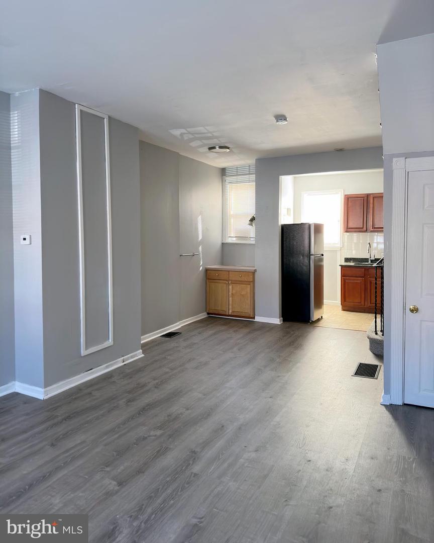 338 Snyder Ave Property Photo 6