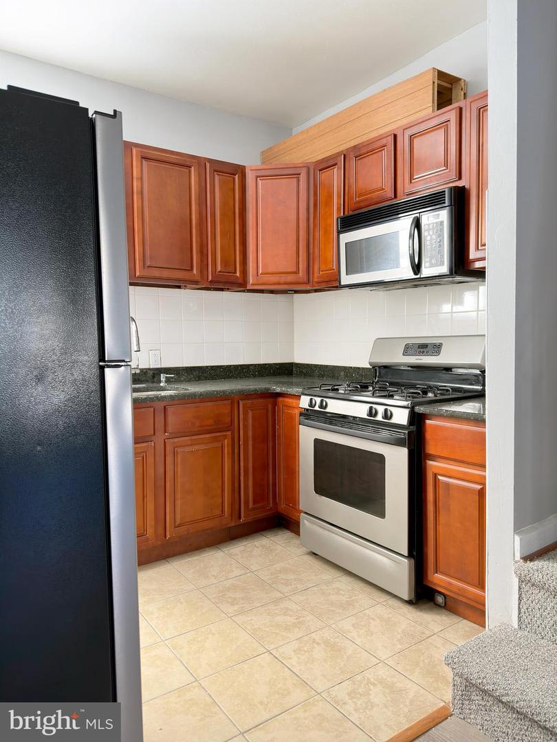 338 Snyder Ave Property Photo 12