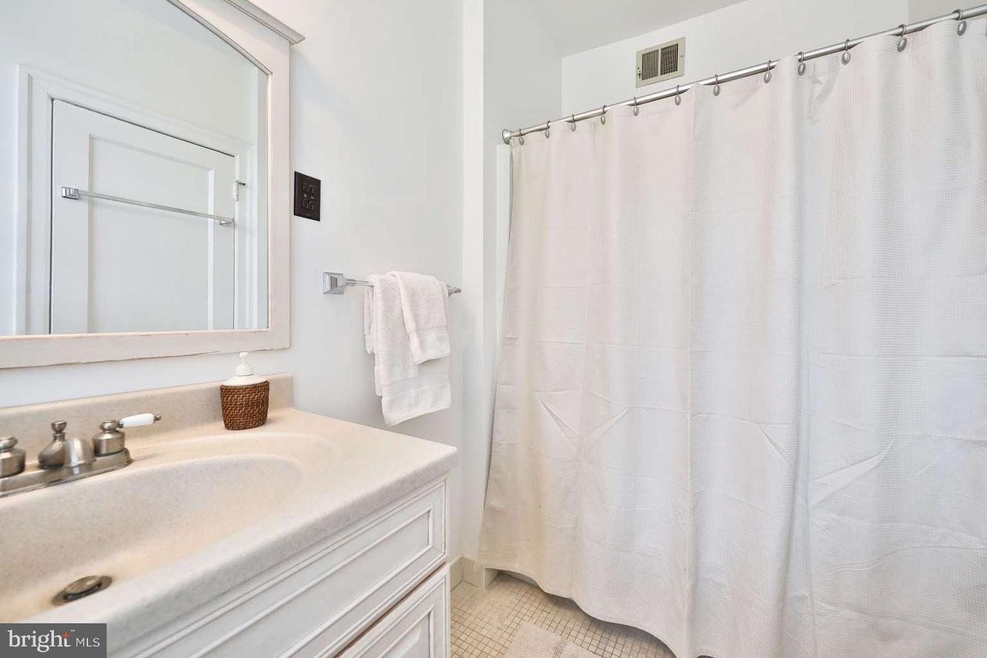 6655 Mccallum St #309e Property Photo 10