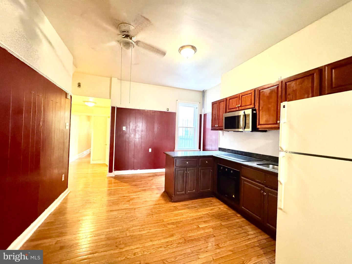 4122 Chester Ave Property Photo 2