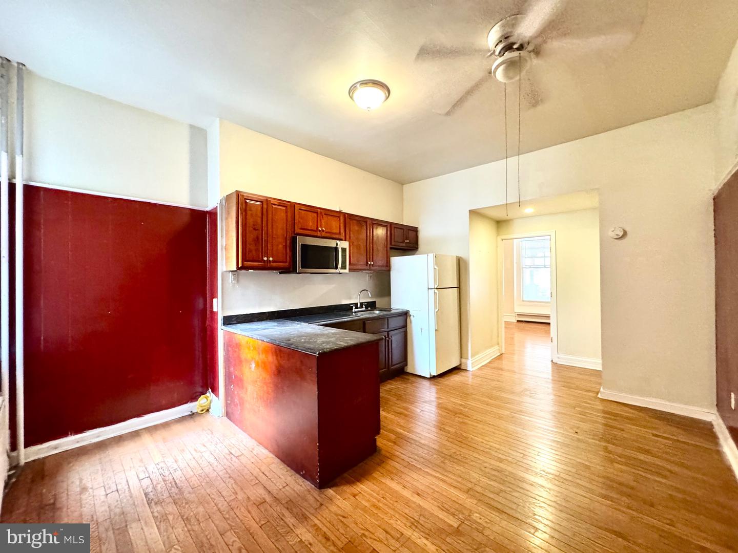 4122 Chester Ave Property Photo 3