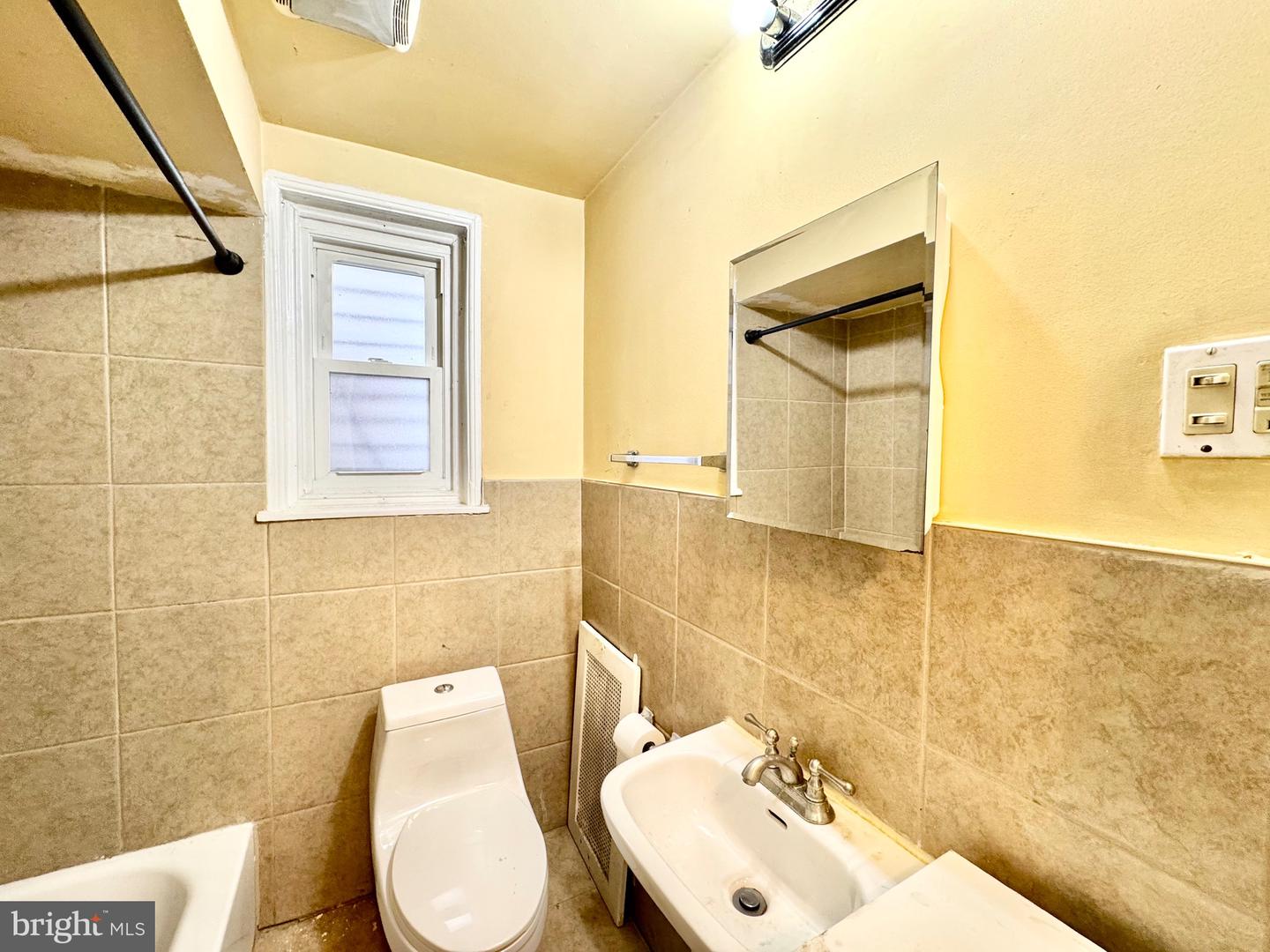 4122 Chester Ave Property Photo 17