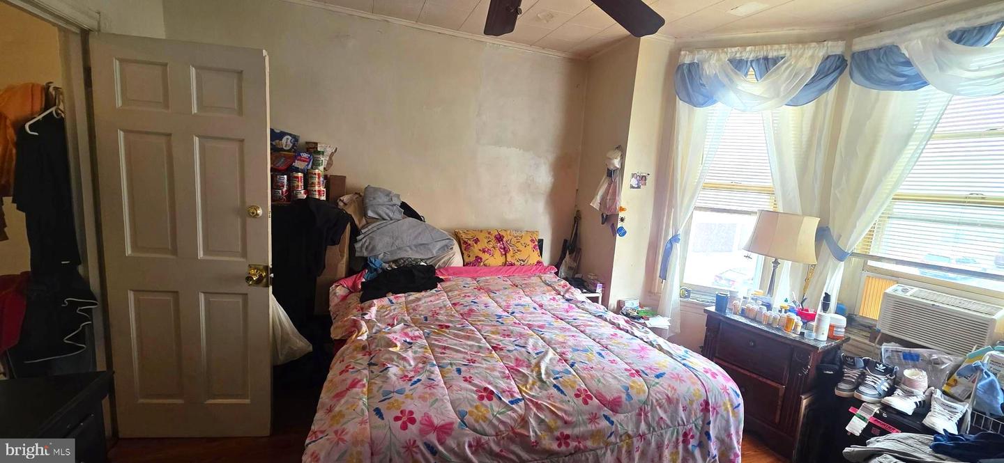 3048 B St Property Photo 15