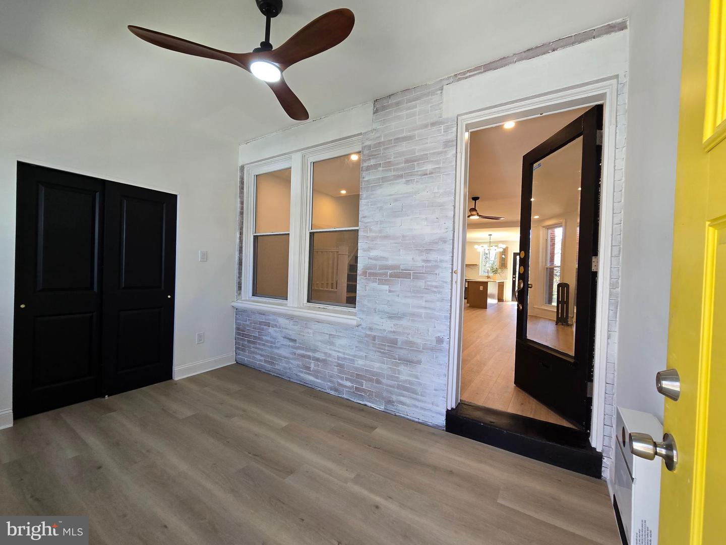 6118 Walton Ave Property Photo 3