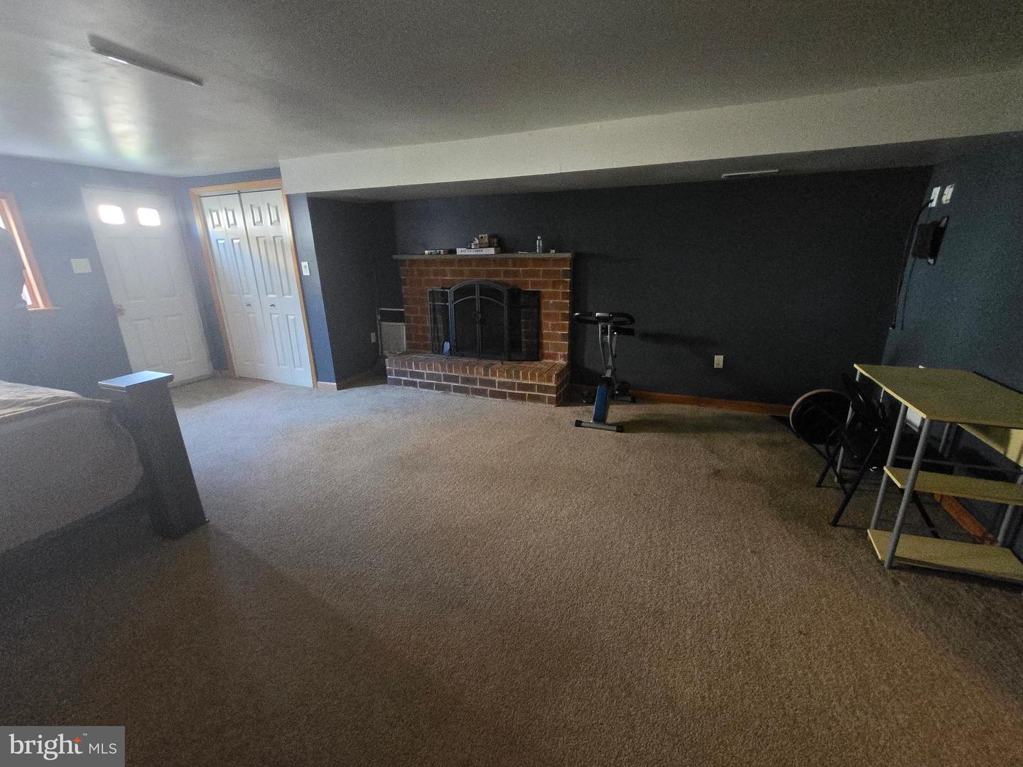 8008-00 Crispin St #e Property Photo 29