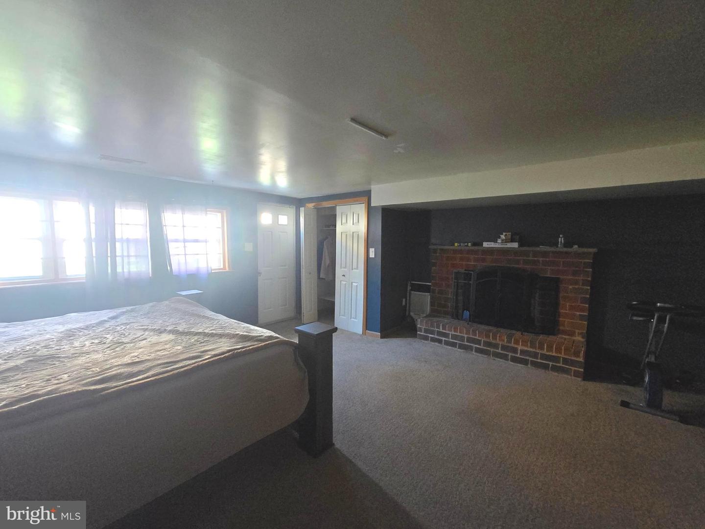 8008-00 Crispin St #e Property Photo 32