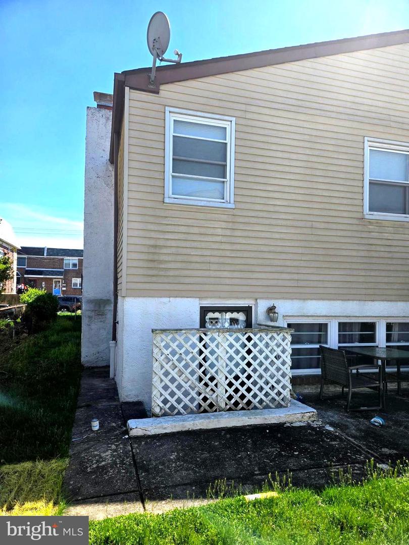 8008-00 Crispin St #e Property Photo 37