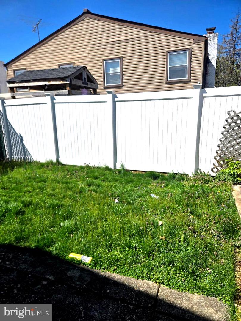 8008-00 Crispin St #e Property Photo 41