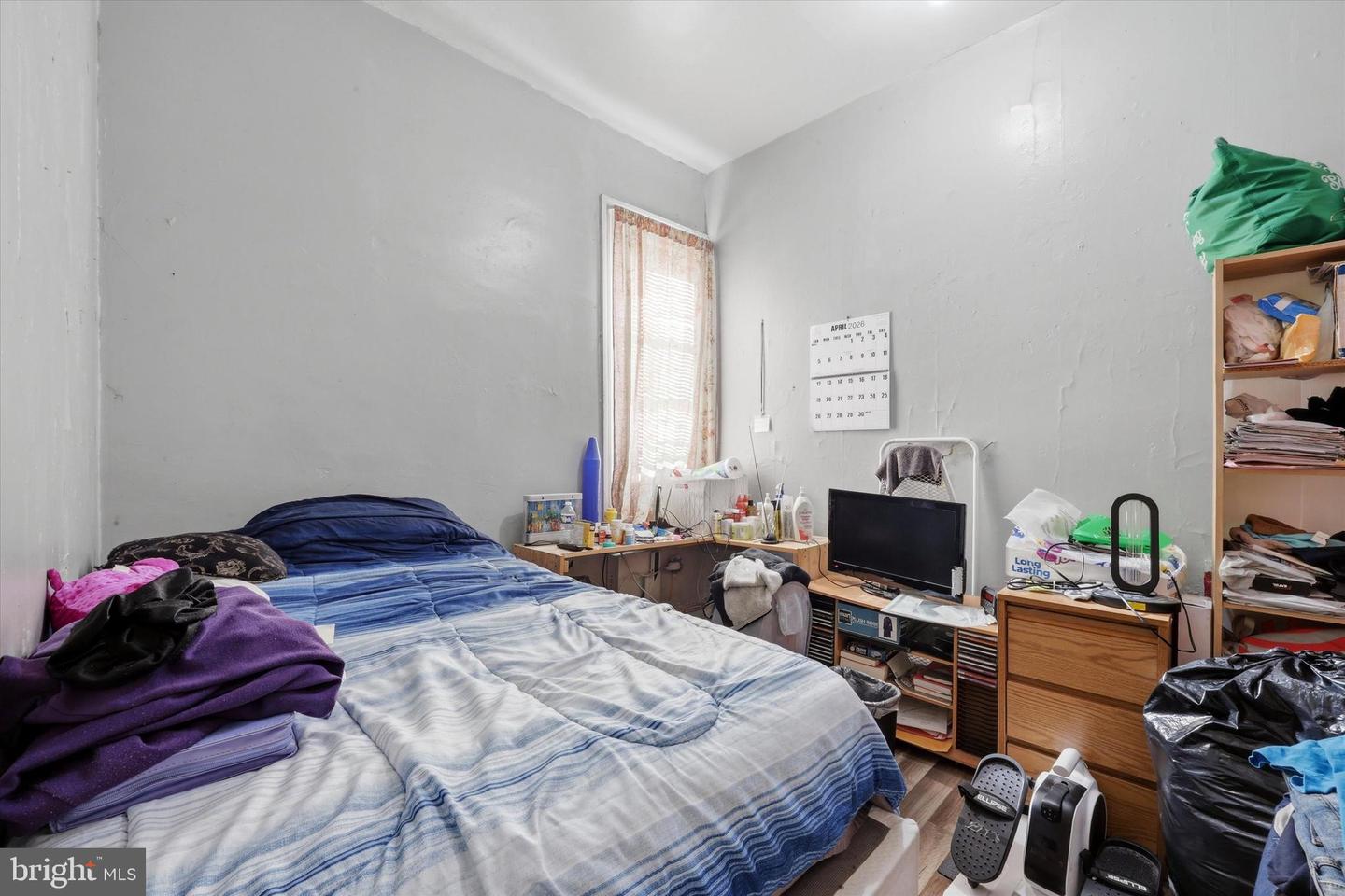 1527 N Dover St Property Photo 8