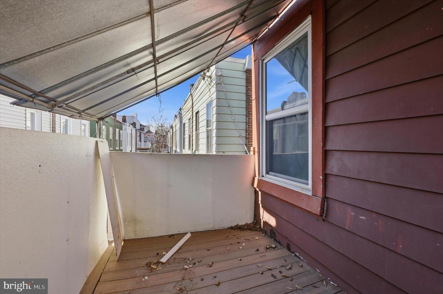 1527 N Dover St Property Photo 14