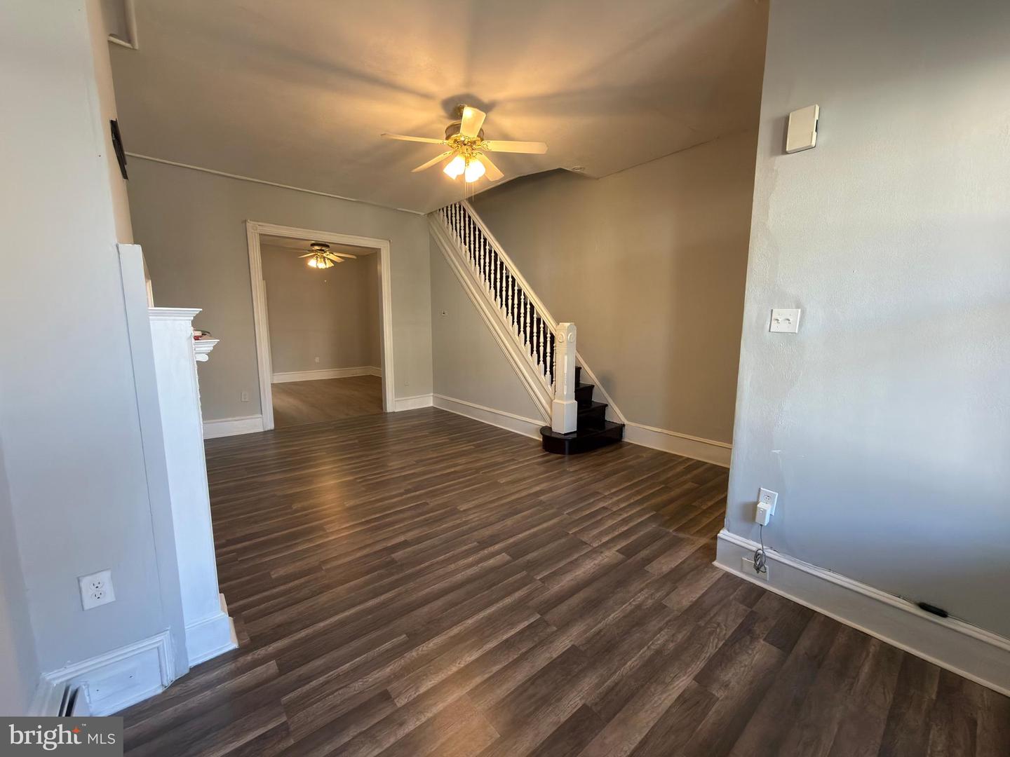 1112 W Tioga Street Property Photo 5