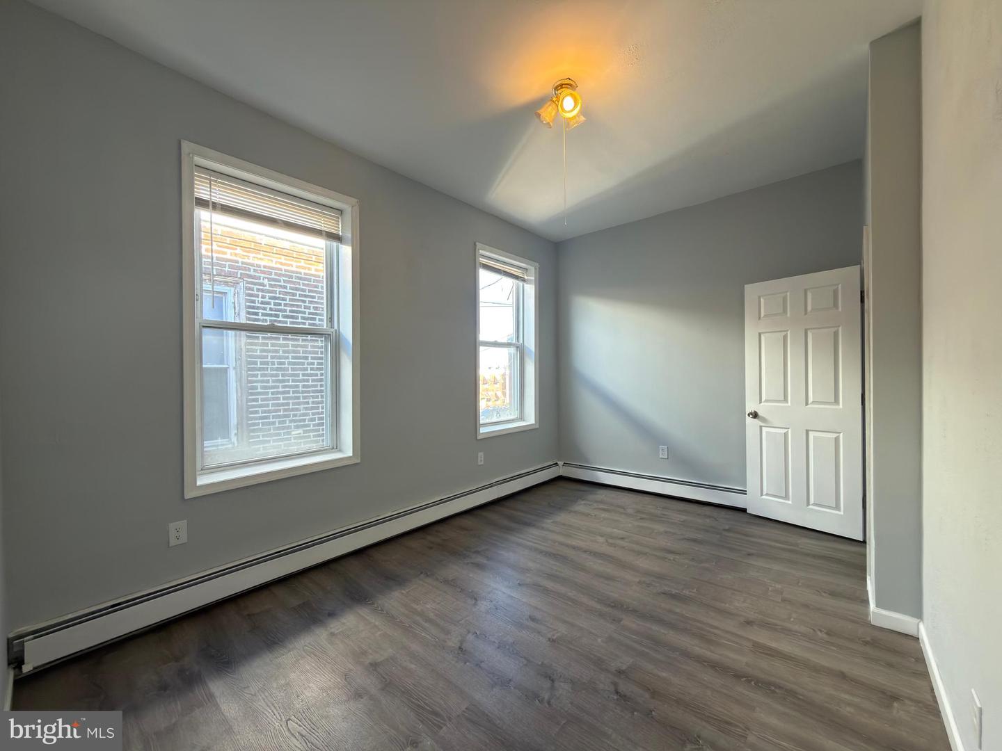 1112 W Tioga Street Property Photo 24