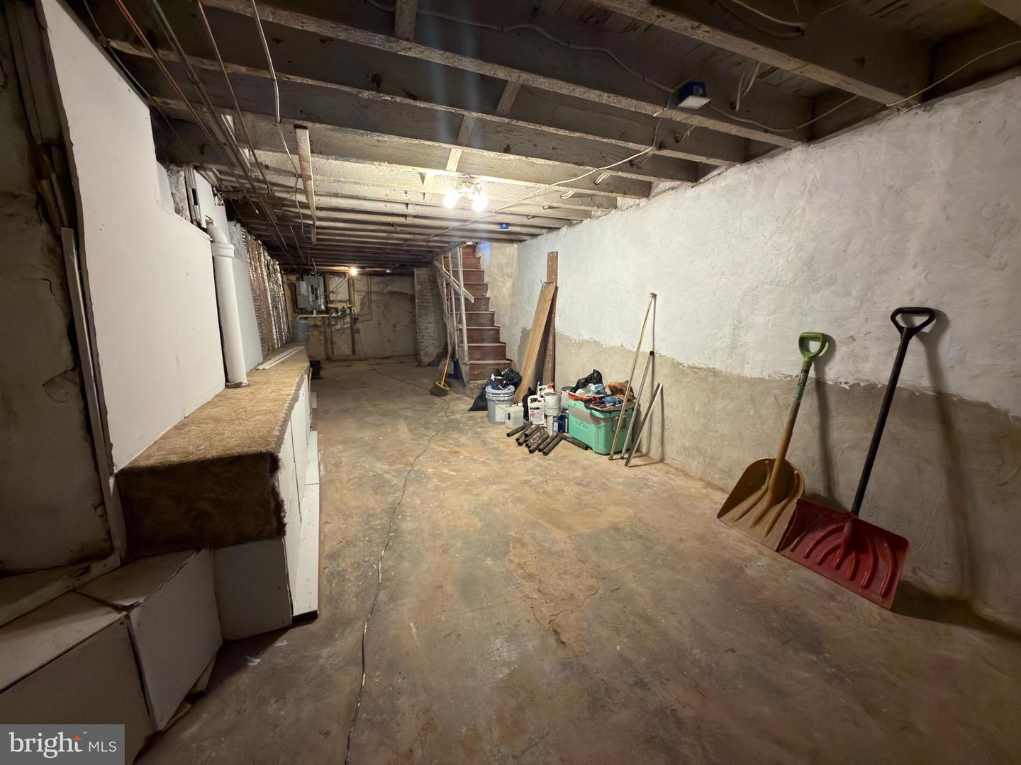 1112 W Tioga Street Property Photo 36