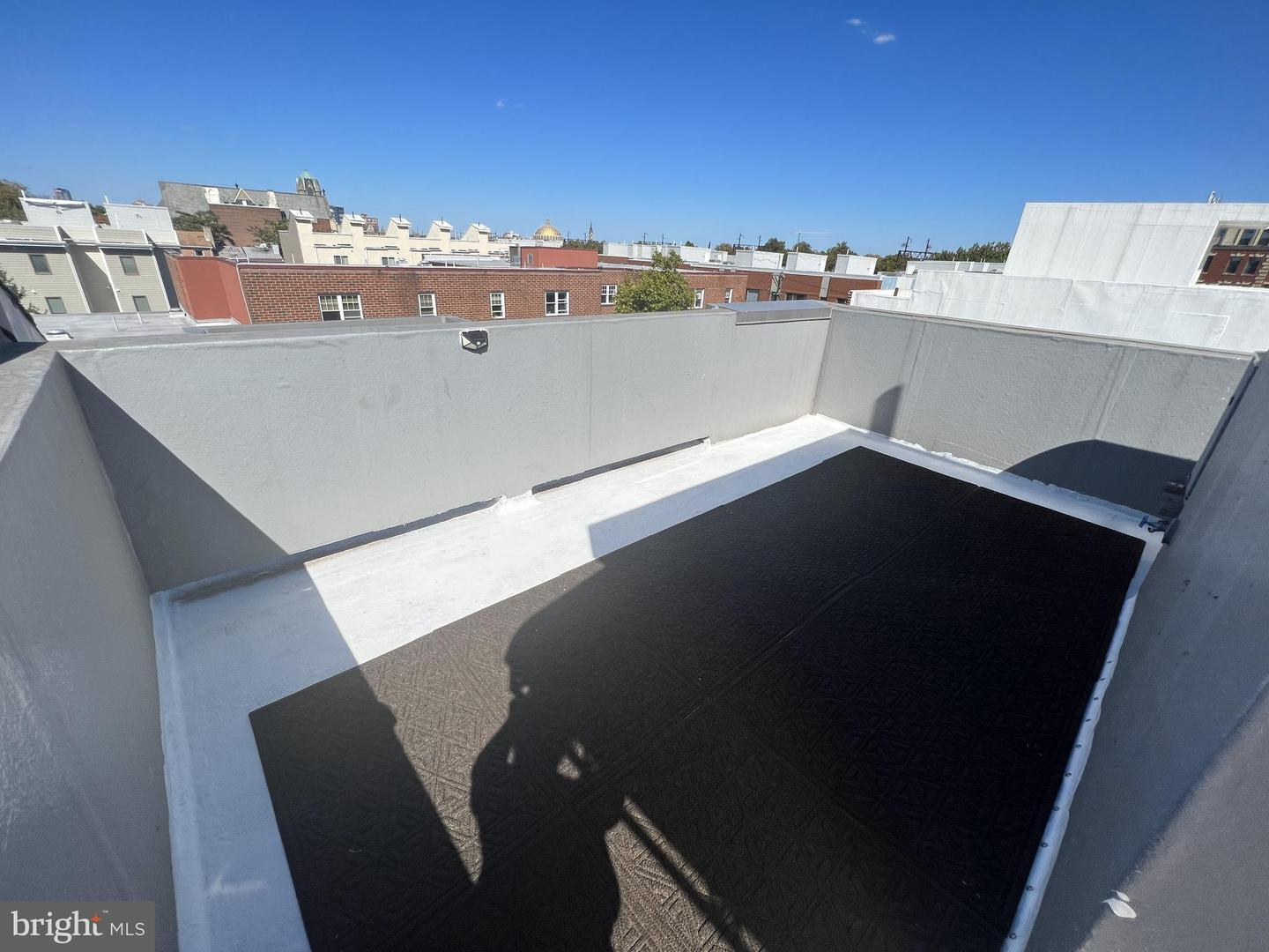 1008 Green St Property Photo 3