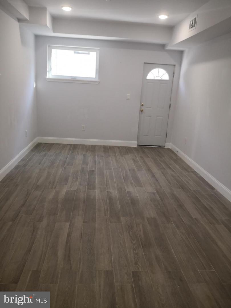 1008 Green St Property Photo 14