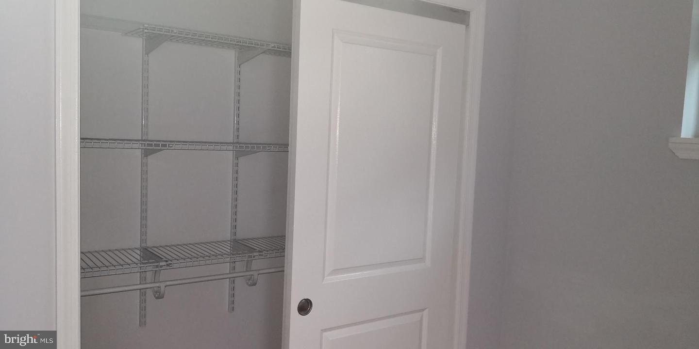 1008 Green St Property Photo 34