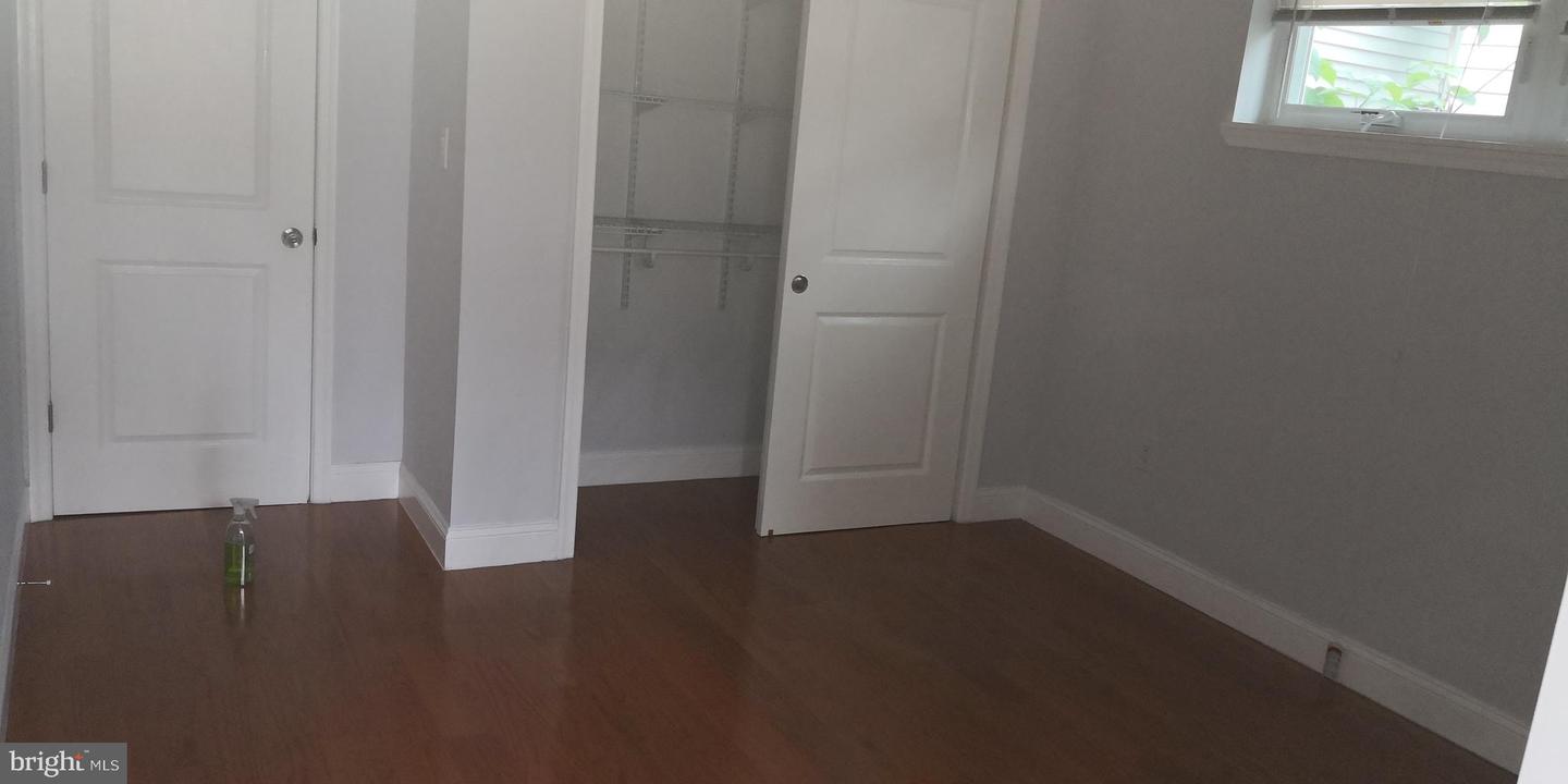 1008 Green St Property Photo 37