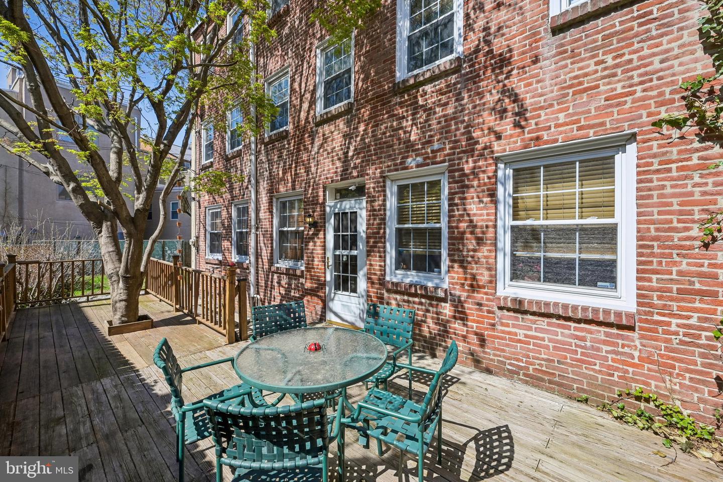 335-337 Poplar St Property Photo 21