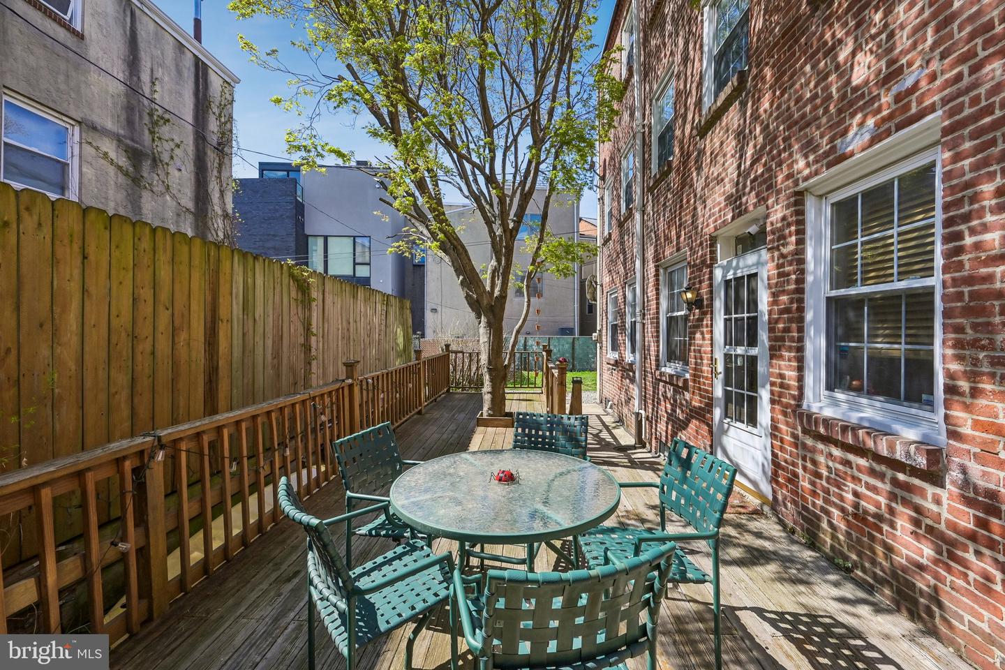 335-337 Poplar St Property Photo 22