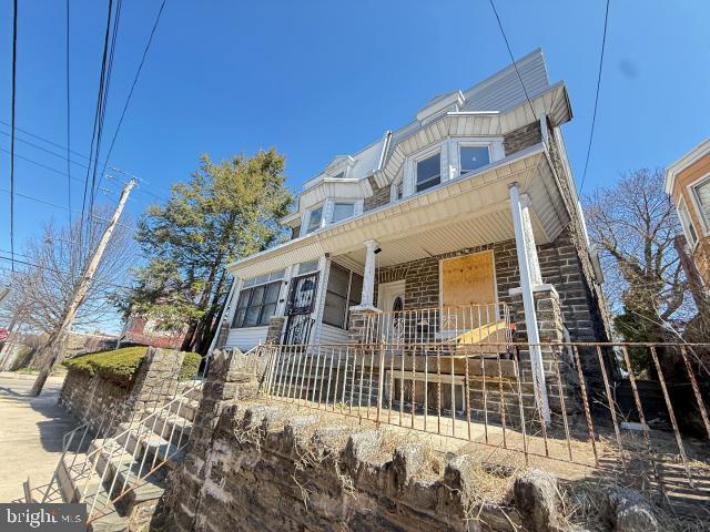 5943 N Marvine St Property Photo 3