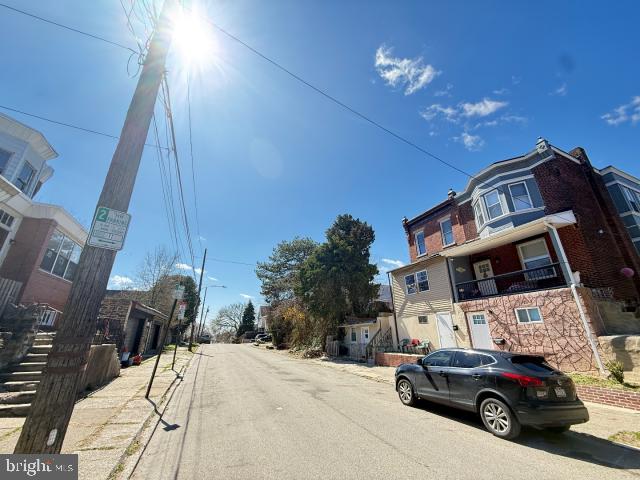 5943 N Marvine St Property Photo 4