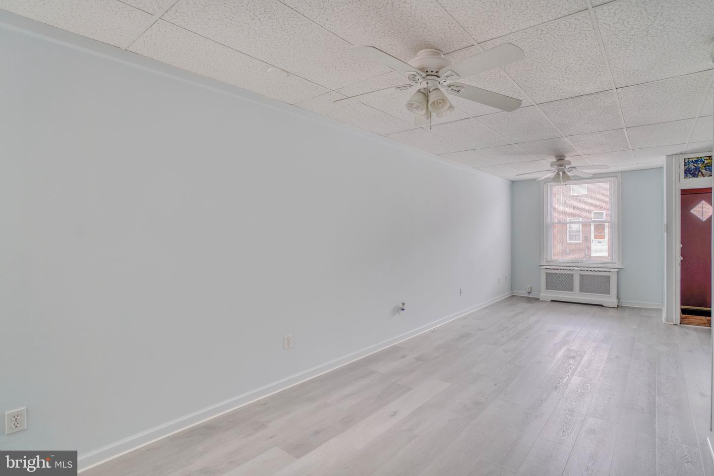 3271 Edgemont St Property Photo 6