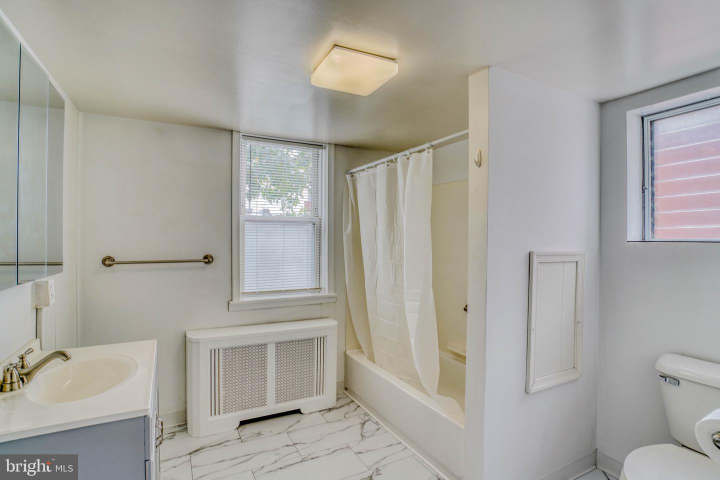3271 Edgemont St Property Photo 18
