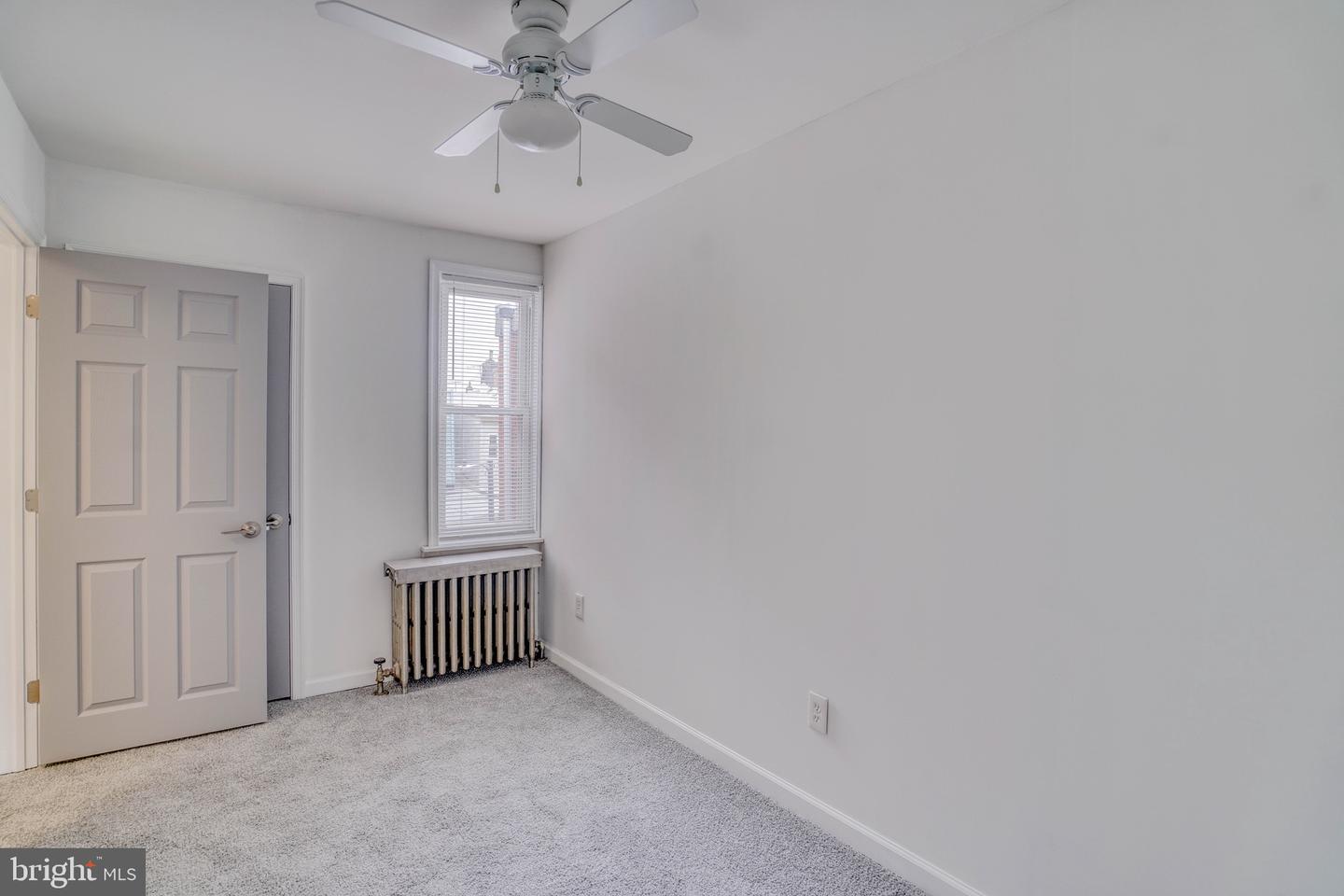 3271 Edgemont St Property Photo 22