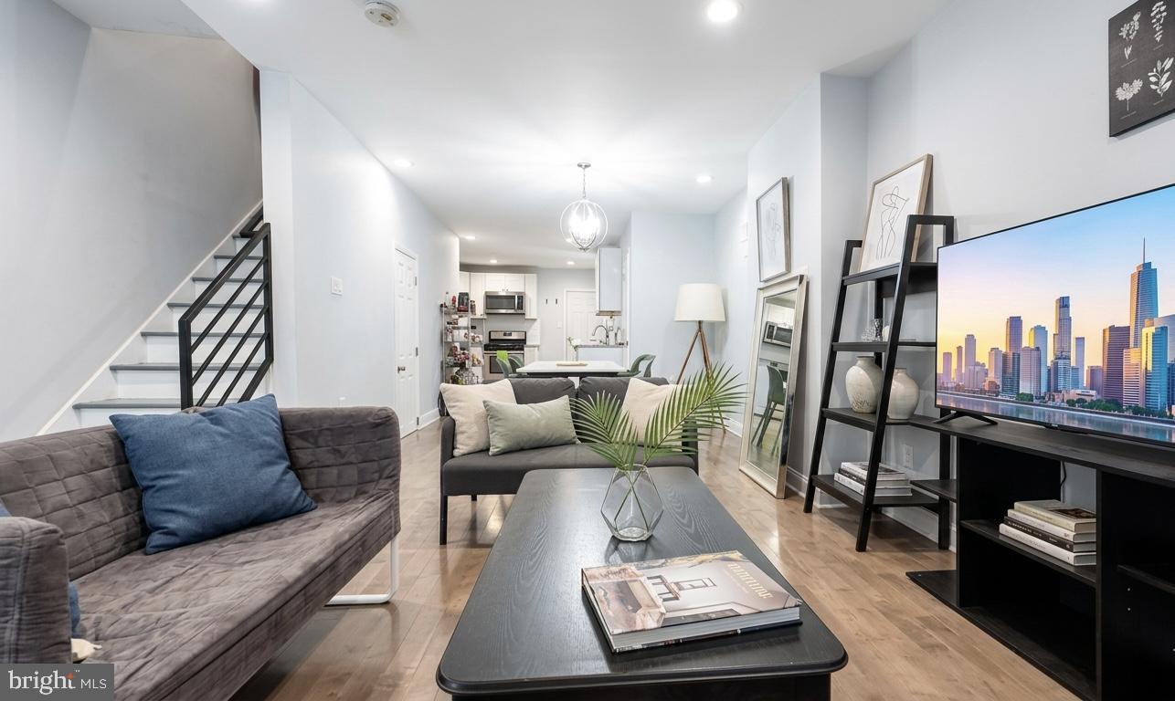 4113 Spring Garden St Property Photo 4