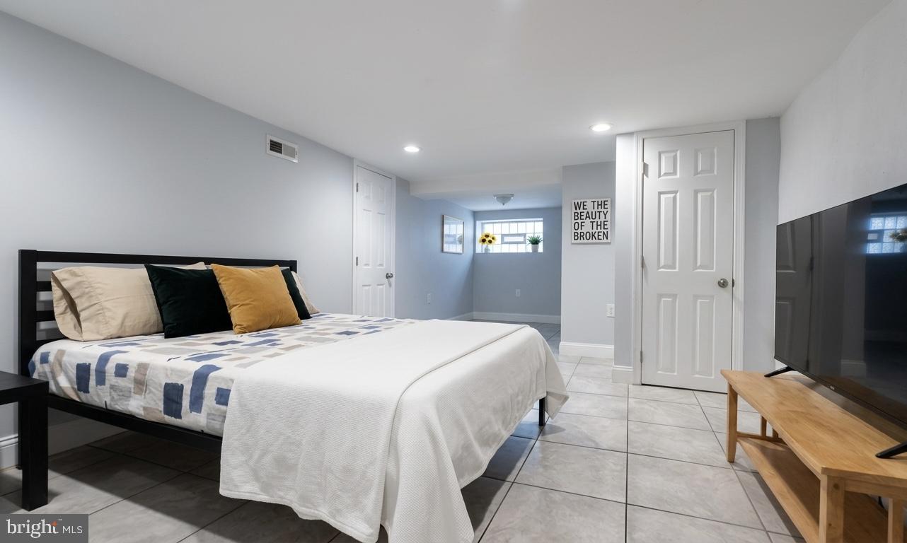 4113 Spring Garden St Property Photo 11