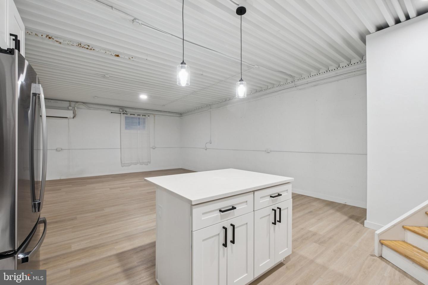 1116 N Bodine St #c Property Photo 8