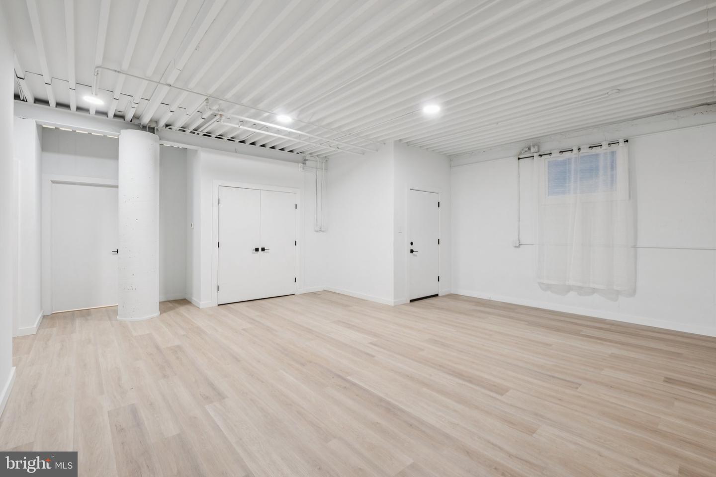1116 N Bodine St #c Property Photo 12